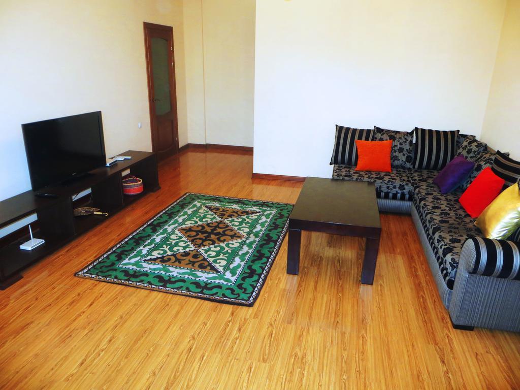 Bishkek House Apartament Buitenkant foto